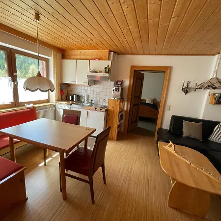 Haus Joerg Apartamento *